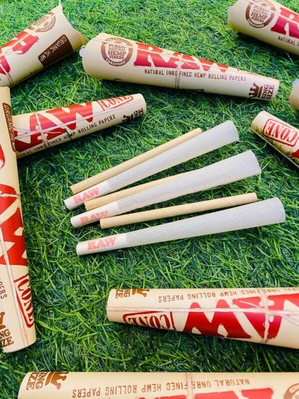 RAW ORGANIC KINGSIZE PRE ROLLED CONE 3PC PER BOX