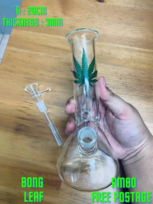 GLASS BONG LEAF 20CM