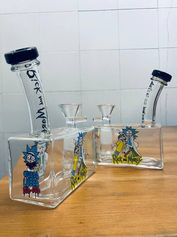 GLASS BONG MINI RICK AND MORTY 12CM