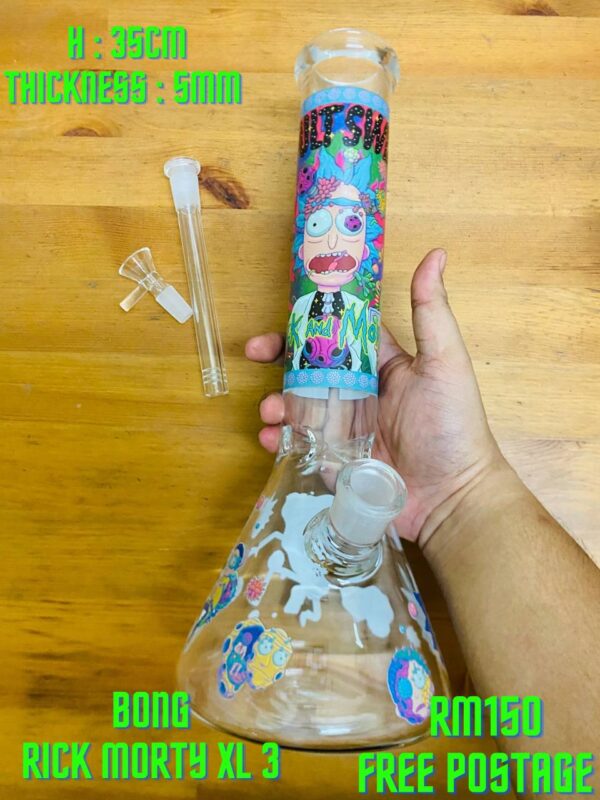 GLASS BONG RICK MORTY XL3 35CM
