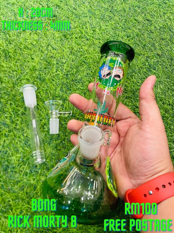 GLASS BONG RICK MORTY 8 20CM